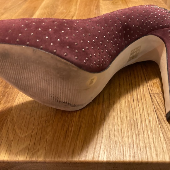 Burgundy high heels - Picture 5 of 11